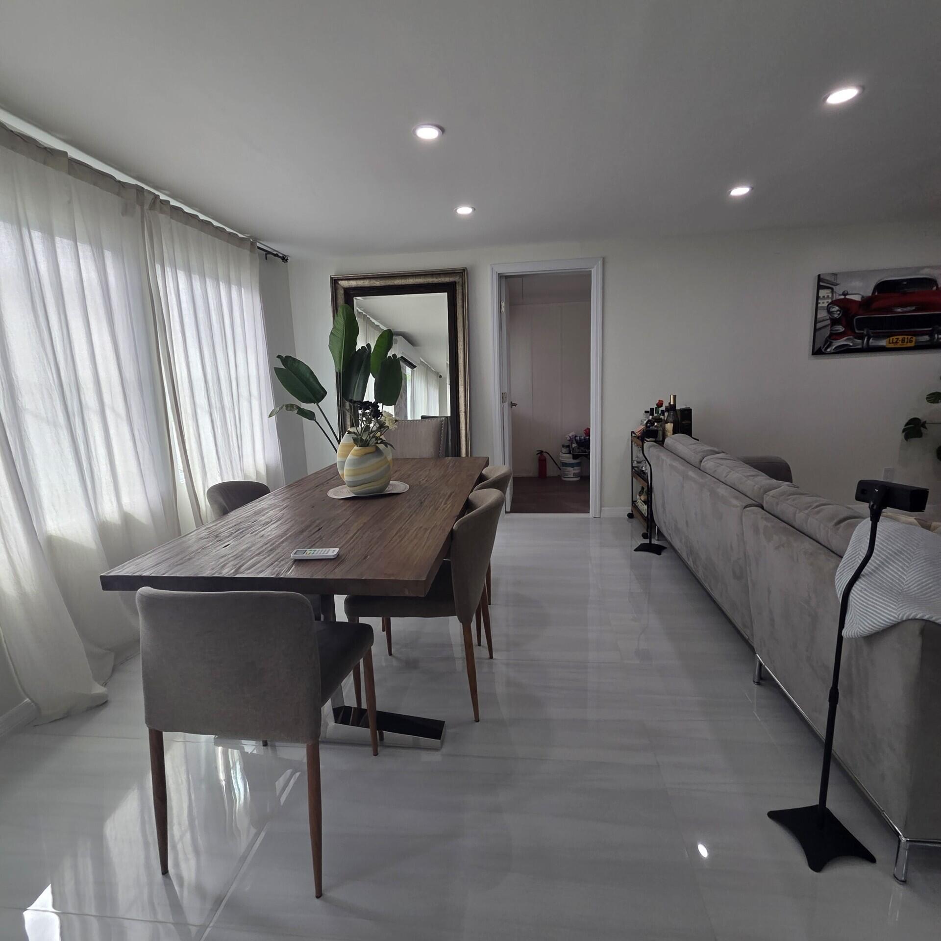 DEERFIELD LAKE - Residential