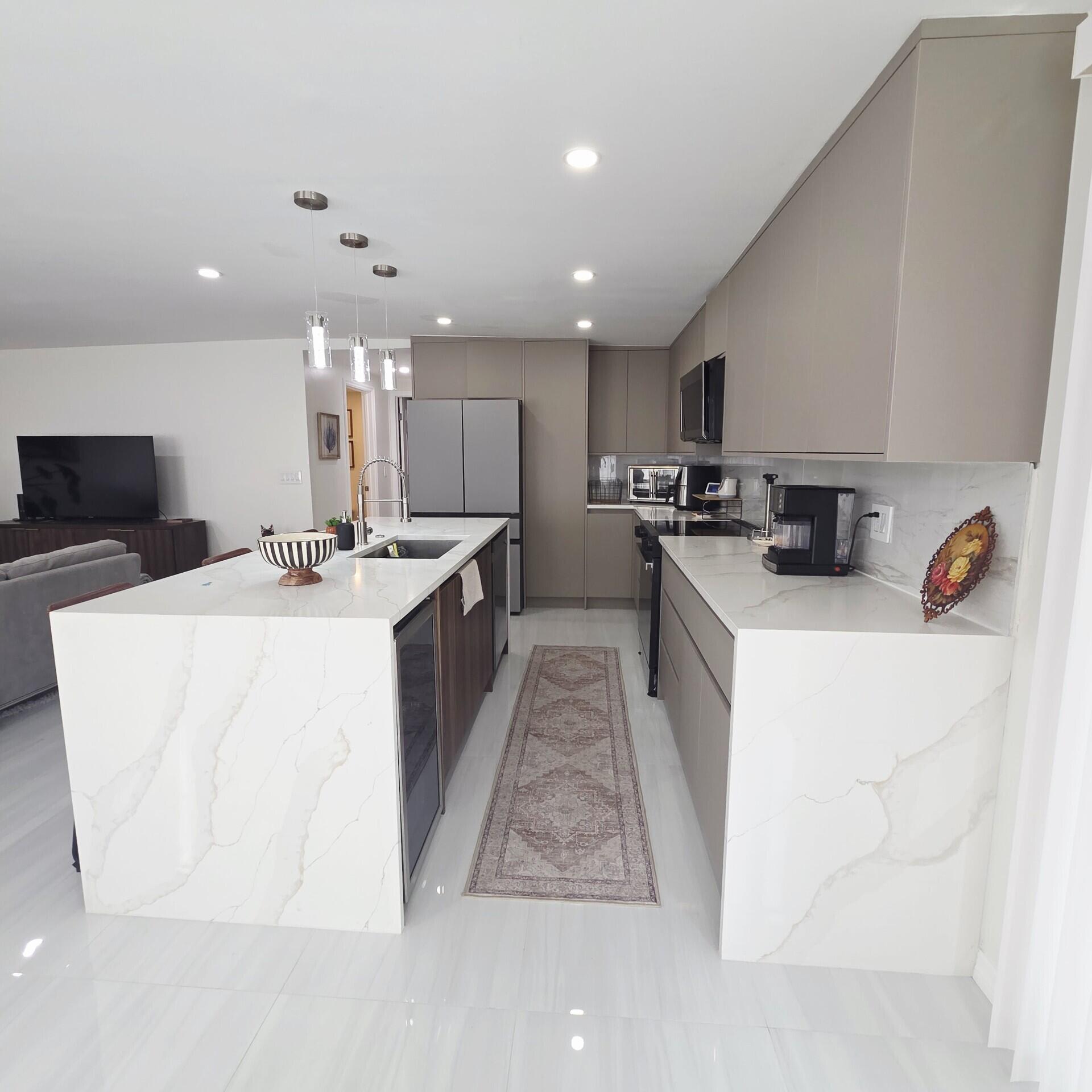 DEERFIELD LAKE - Residential