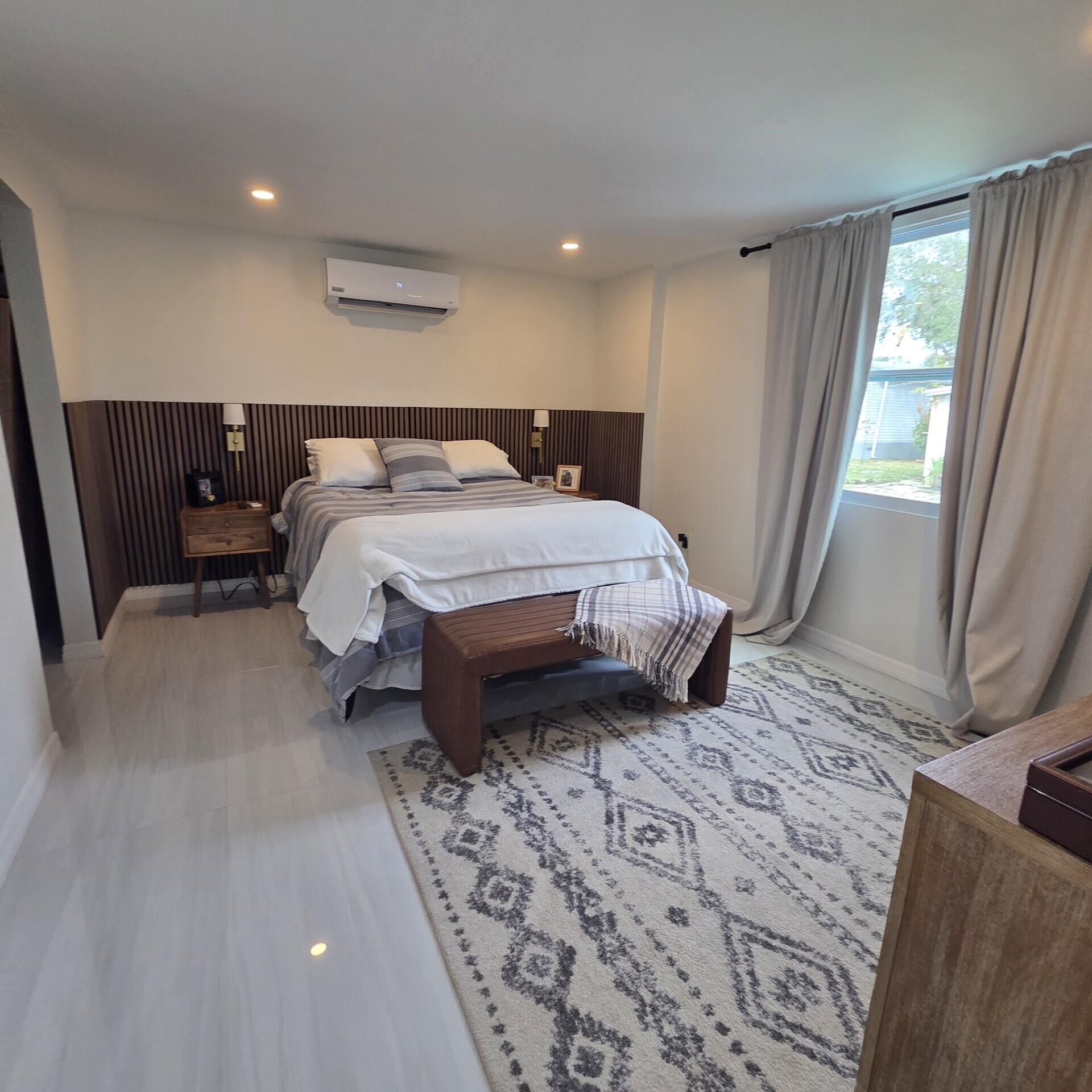 DEERFIELD LAKE - Residential