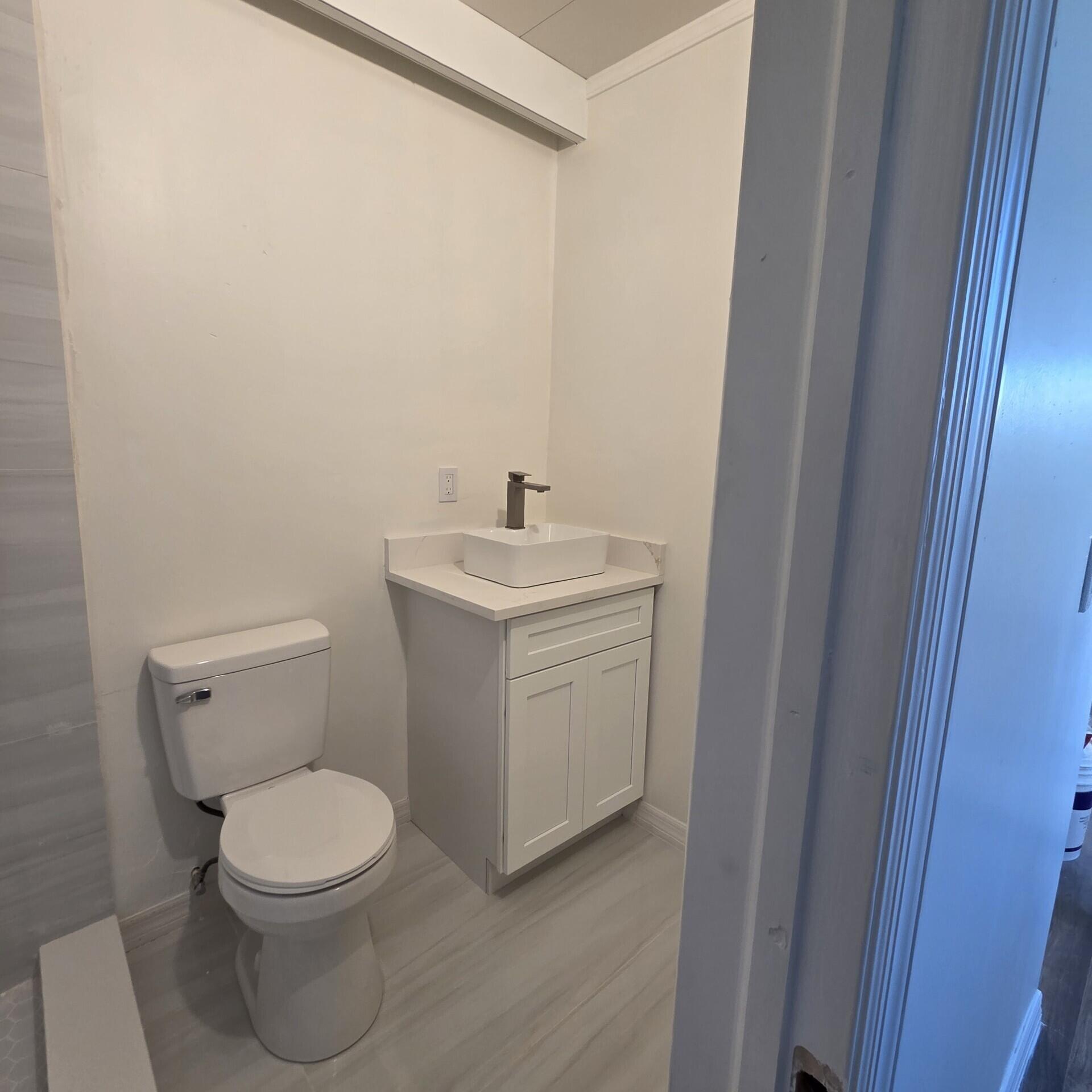 DEERFIELD LAKE - Residential