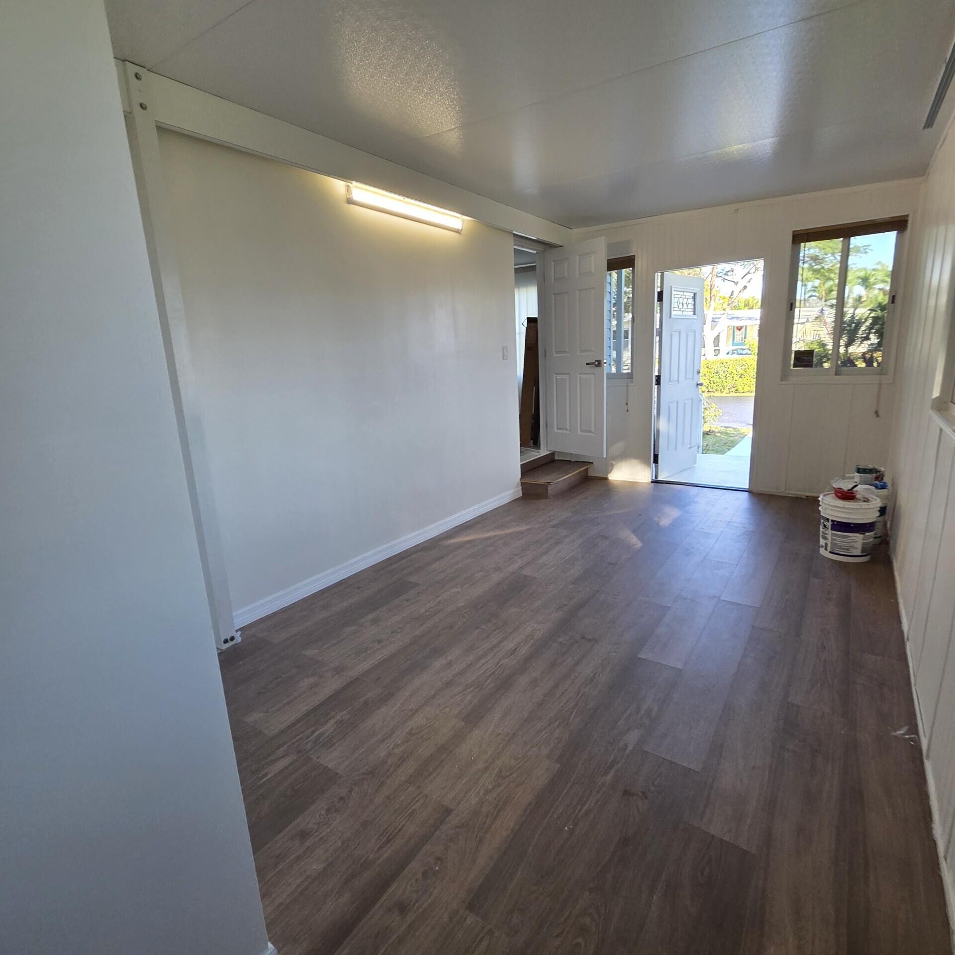 DEERFIELD LAKE - Residential