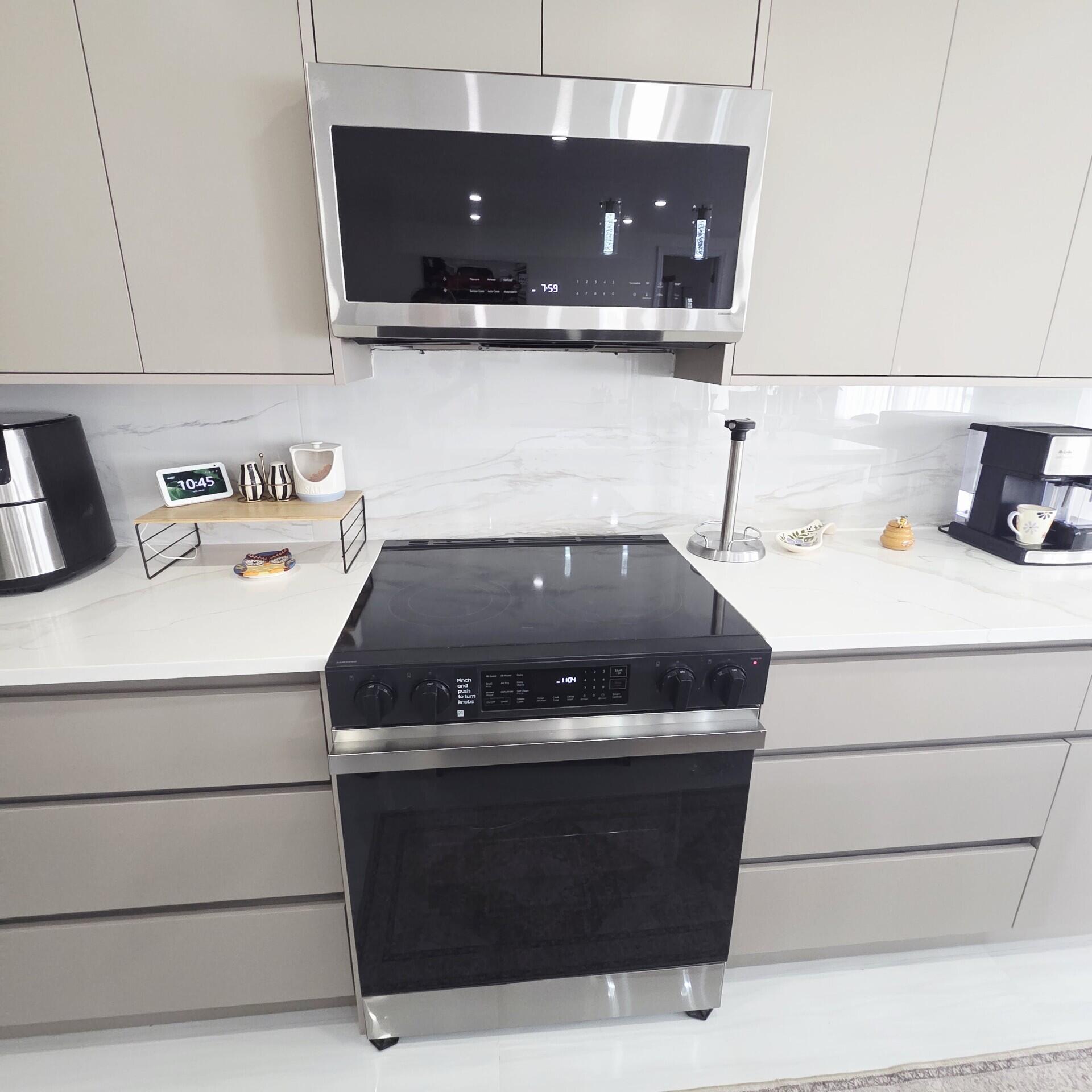 DEERFIELD LAKE - Residential