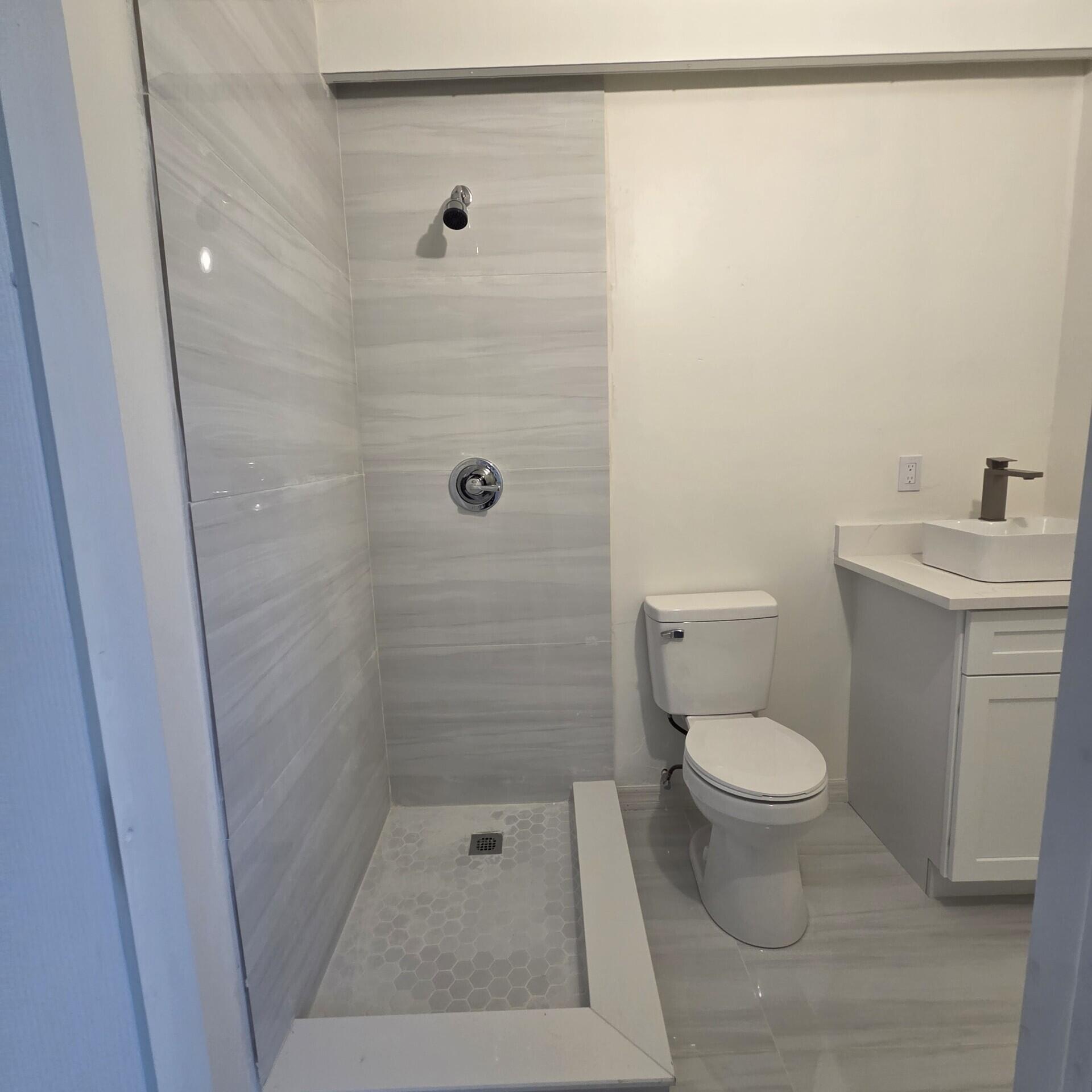 DEERFIELD LAKE - Residential