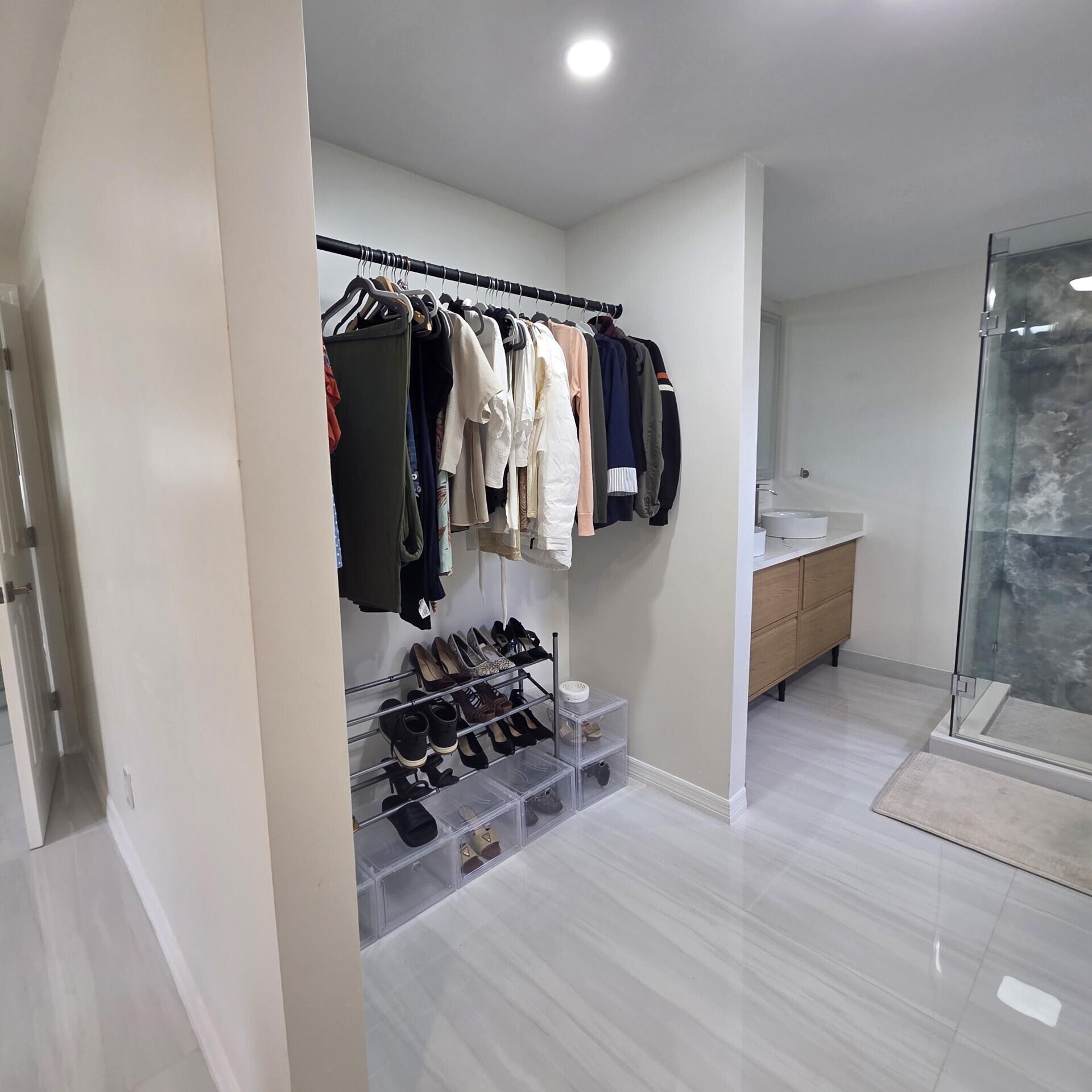 DEERFIELD LAKE - Residential