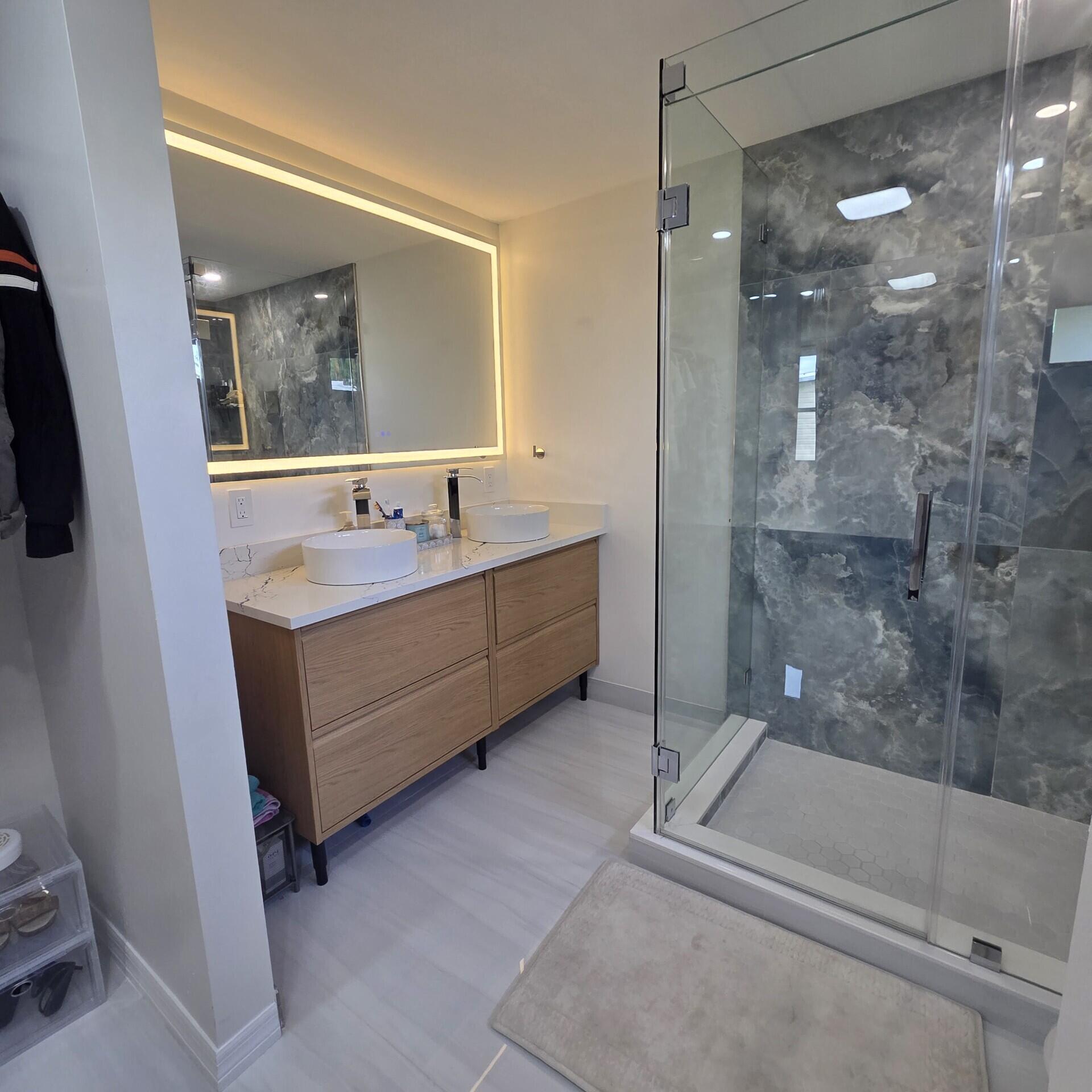 DEERFIELD LAKE - Residential