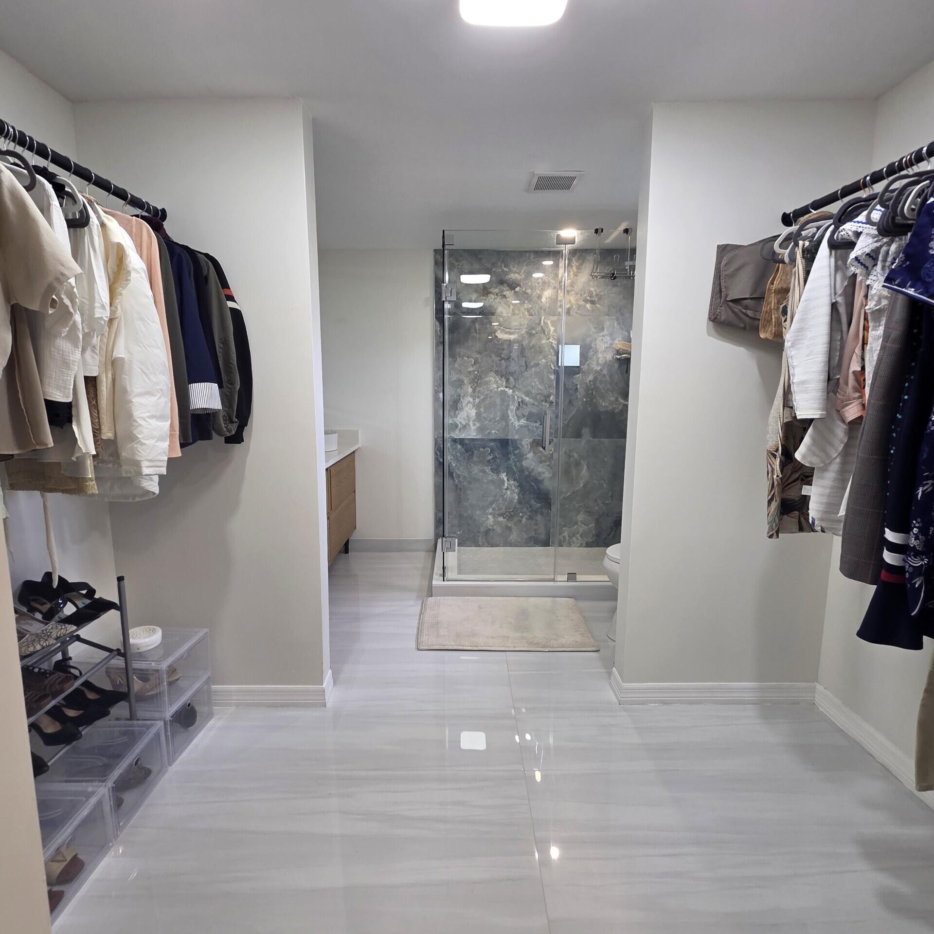 DEERFIELD LAKE - Residential