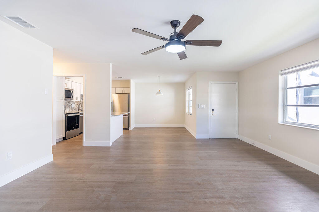 LAKE WORTH TOWN OF - Residential Lease