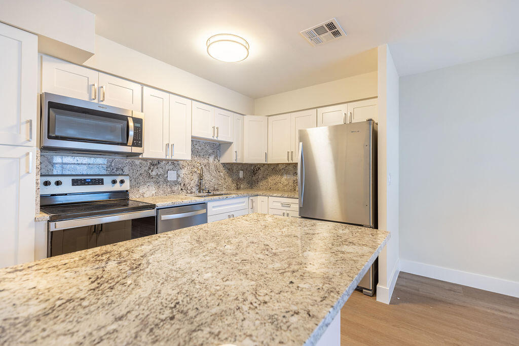 LAKE WORTH TOWN OF - Residential Lease