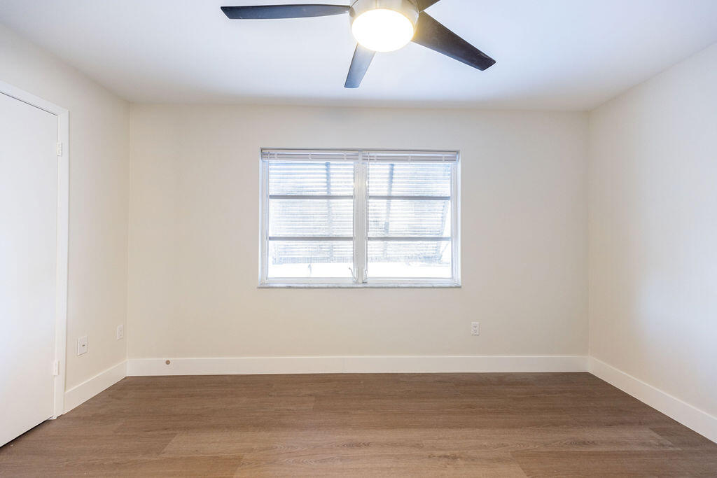 LAKE WORTH TOWN OF - Residential Lease