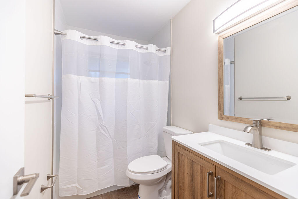 LAKE WORTH TOWN OF - Residential Lease