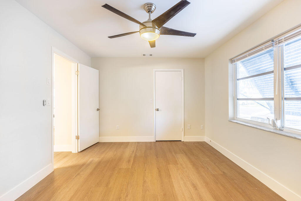 LAKE WORTH TOWN OF - Residential Lease