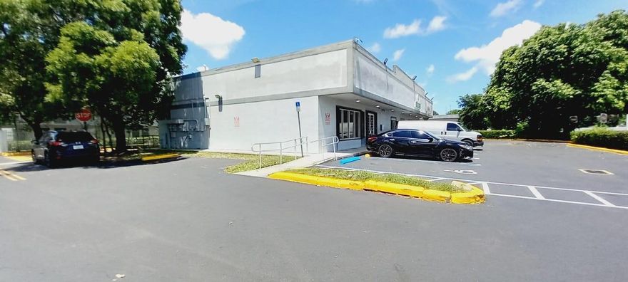 THIS PRIME INVESTMENT PROPERTY SPANS 5,500 SF ON A 0.610-ACRE LOT AND INCLUDE 20 PARKING SPACES. THE SHOPPING CENTER FEATURES 3 UNITS, THERE IS APPROXIMATELY 2,000 SF AVAILABLE. PLEASE DO NOT DISTURB TENANTS