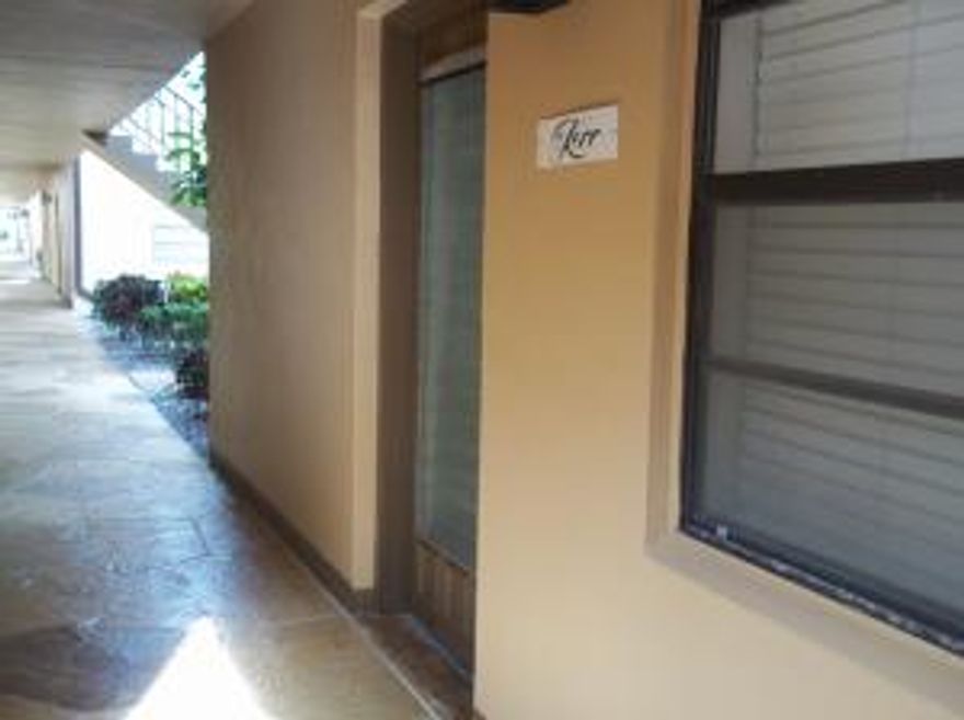 Deluxe Model, Enclosed Patio, Fans.Enjoy very active lifestyle.  Gated community.  Bus service