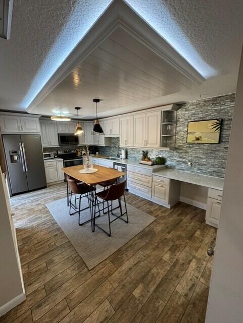 LAKES AT THE BLUFFS - Residential Lease