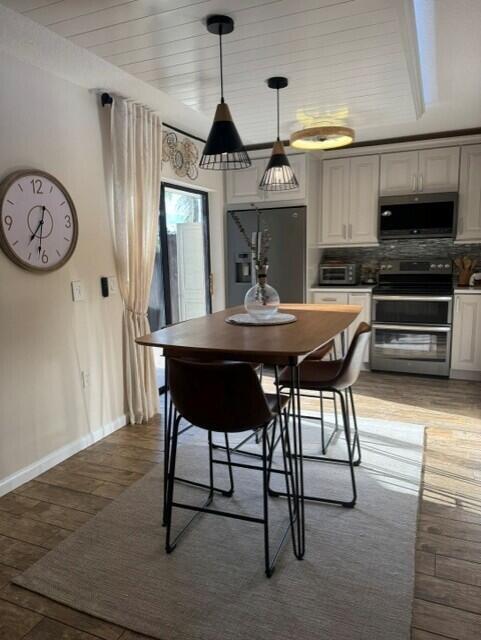 LAKES AT THE BLUFFS - Residential Lease