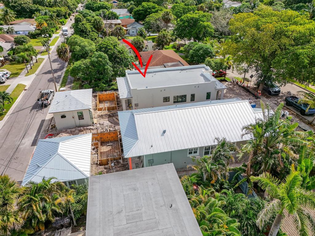 PINEAPPLE PARK - Residential