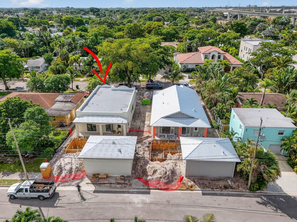 PINEAPPLE PARK - Residential