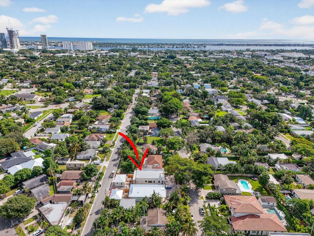 Photo of 1013 Ardmore Road, West Palm Beach, FL 33401 (MLS # R11134043)