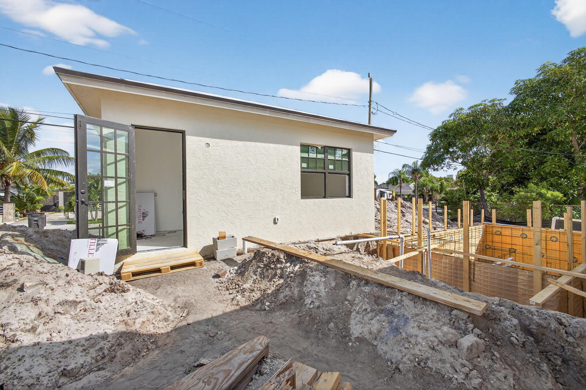 PINEAPPLE PARK - Residential