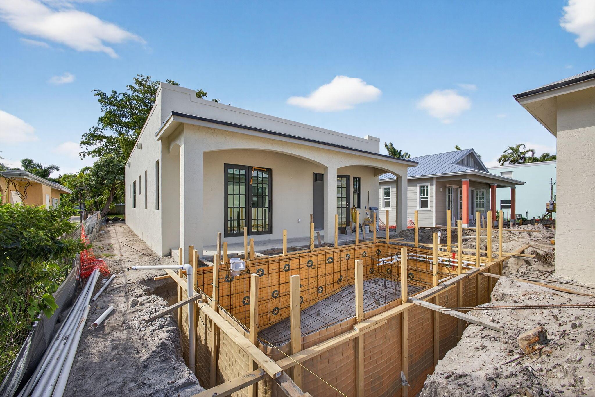 PINEAPPLE PARK - Residential