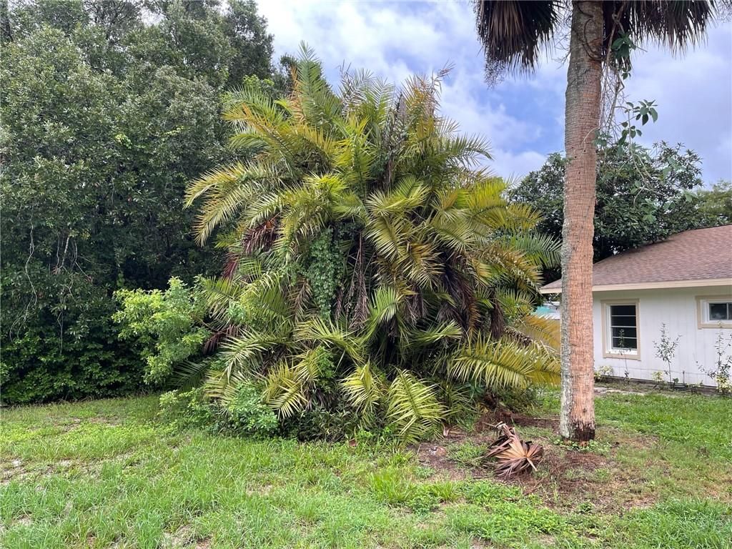 Photo of 1005 25 St, Vero Beach, FL 32960 (MLS # F10364200)