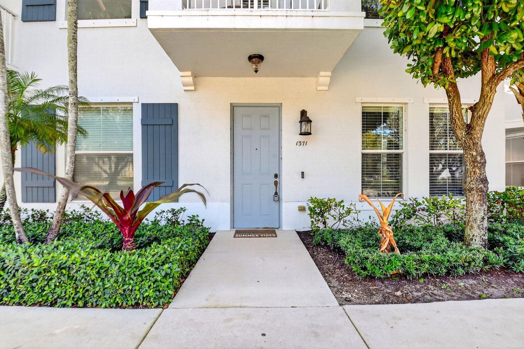 Photo of 1371 Via De Pepii, Boynton Beach, FL 33426 (MLS # R11160513)