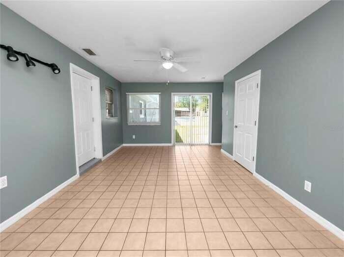 LAKE GIBSON POULTRY FARMS INC UNIT NO 2 - Residential