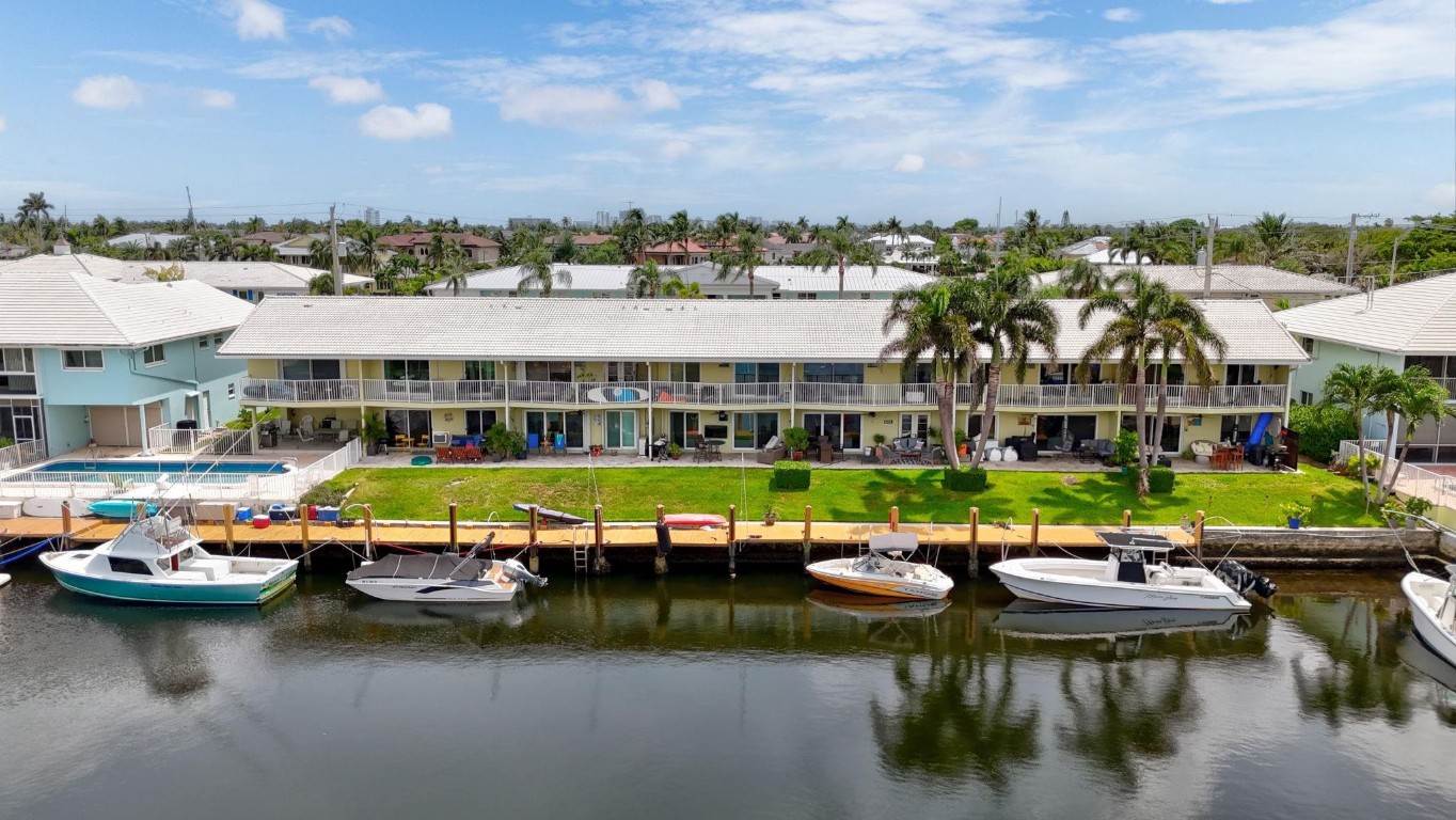 Hampton House - Residential