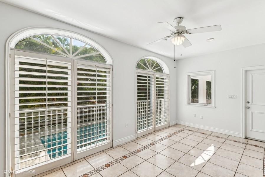 Tropical Isle Homes Sub - Residential