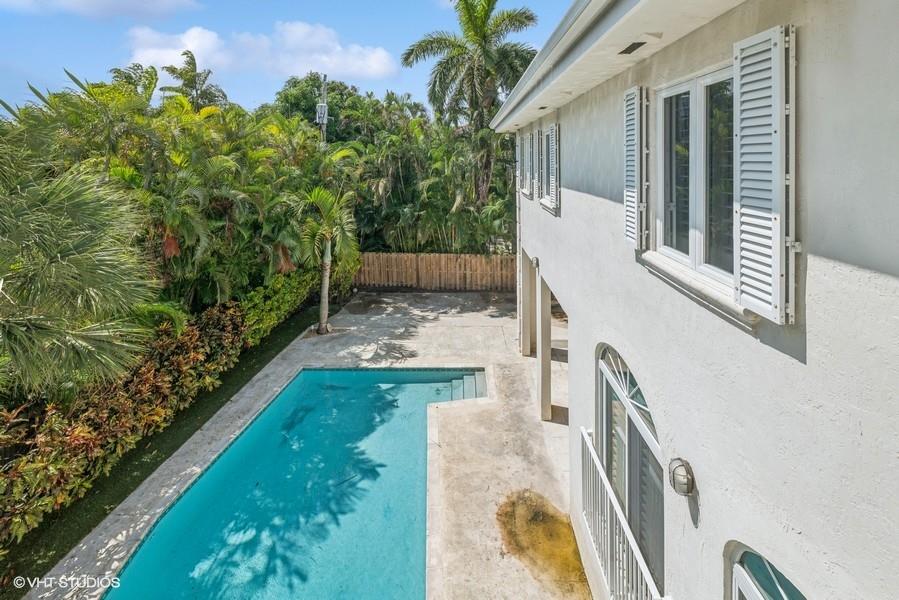 Tropical Isle Homes Sub - Residential