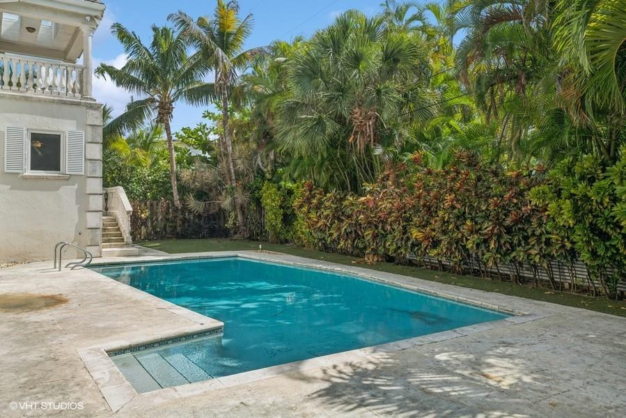 Tropical Isle Homes Sub - Residential