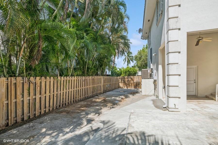 Tropical Isle Homes Sub - Residential