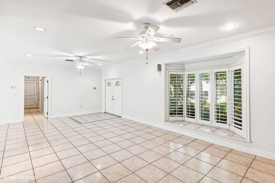 Tropical Isle Homes Sub - Residential