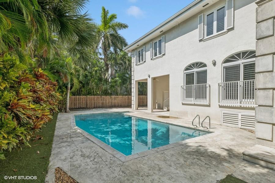 Tropical Isle Homes Sub - Residential