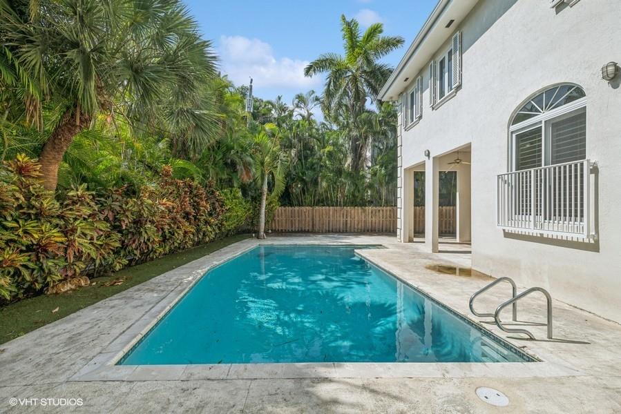 Tropical Isle Homes Sub - Residential