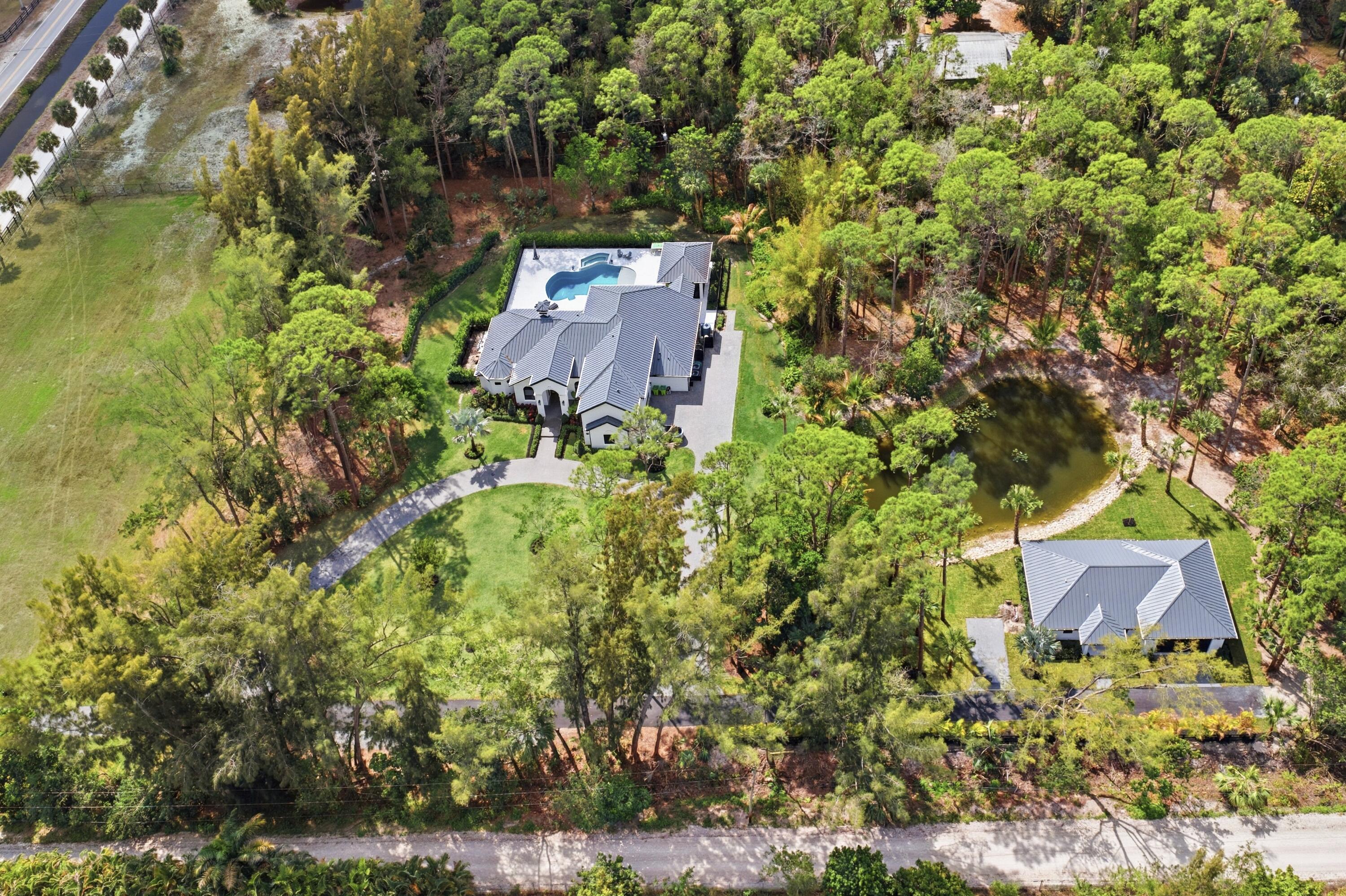 LOXAHATCHEE GROVES - Residential