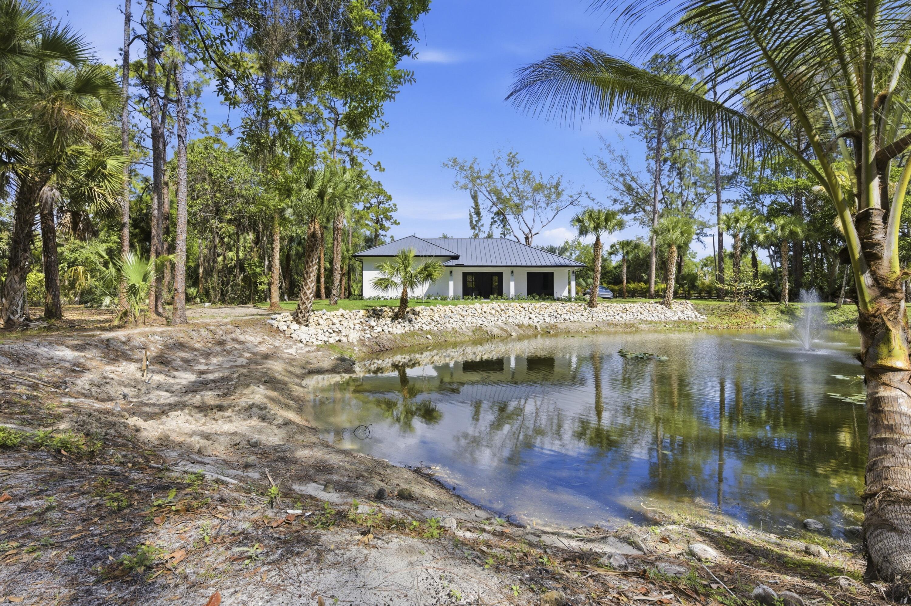 LOXAHATCHEE GROVES - Residential