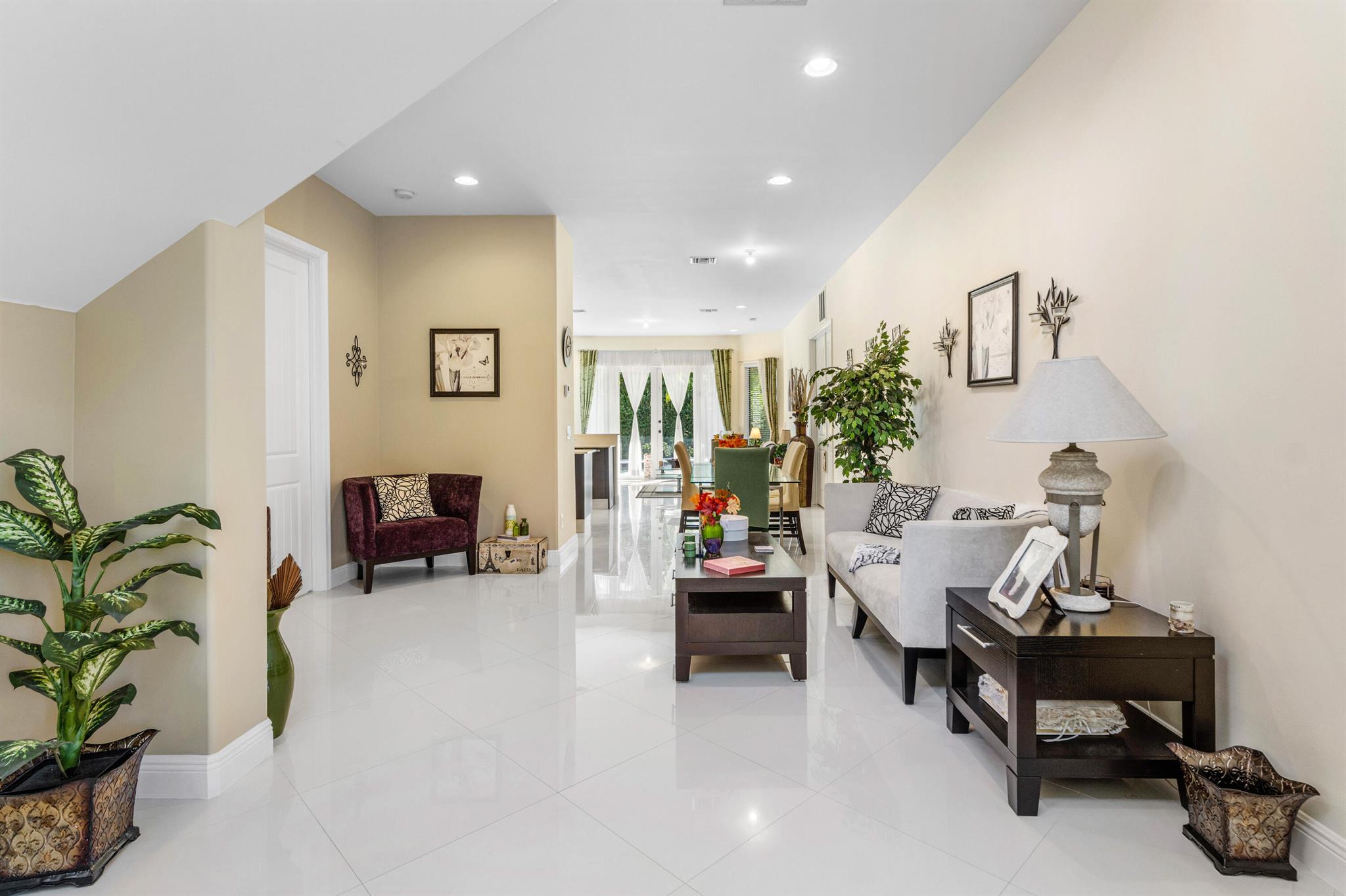 WHISEM UNIT B - Residential Lease