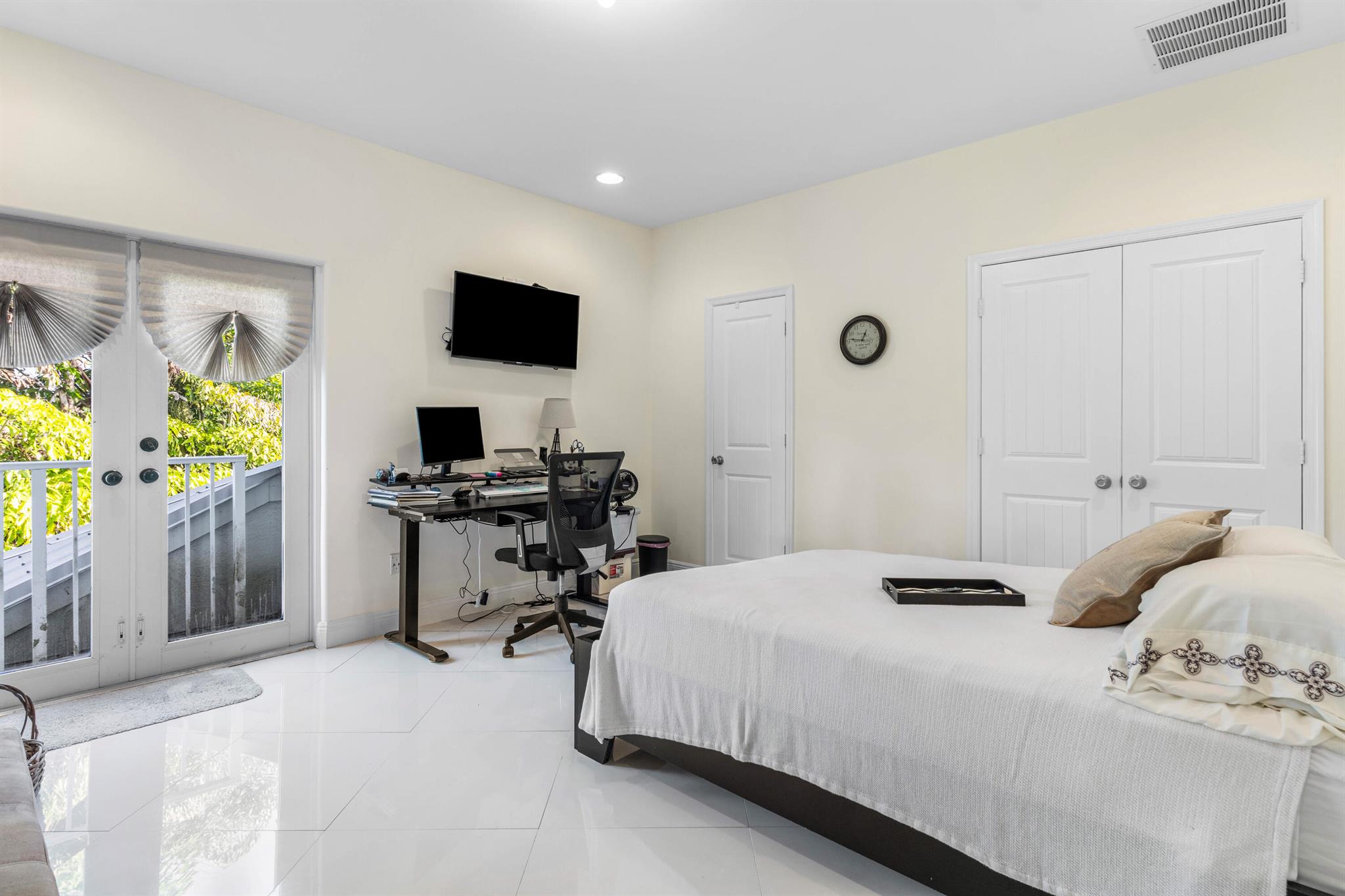 WHISEM UNIT B - Residential Lease