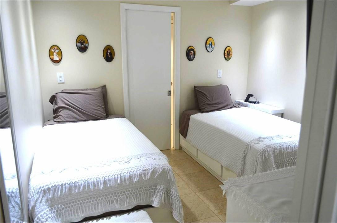 Beach Club One - Residential Lease