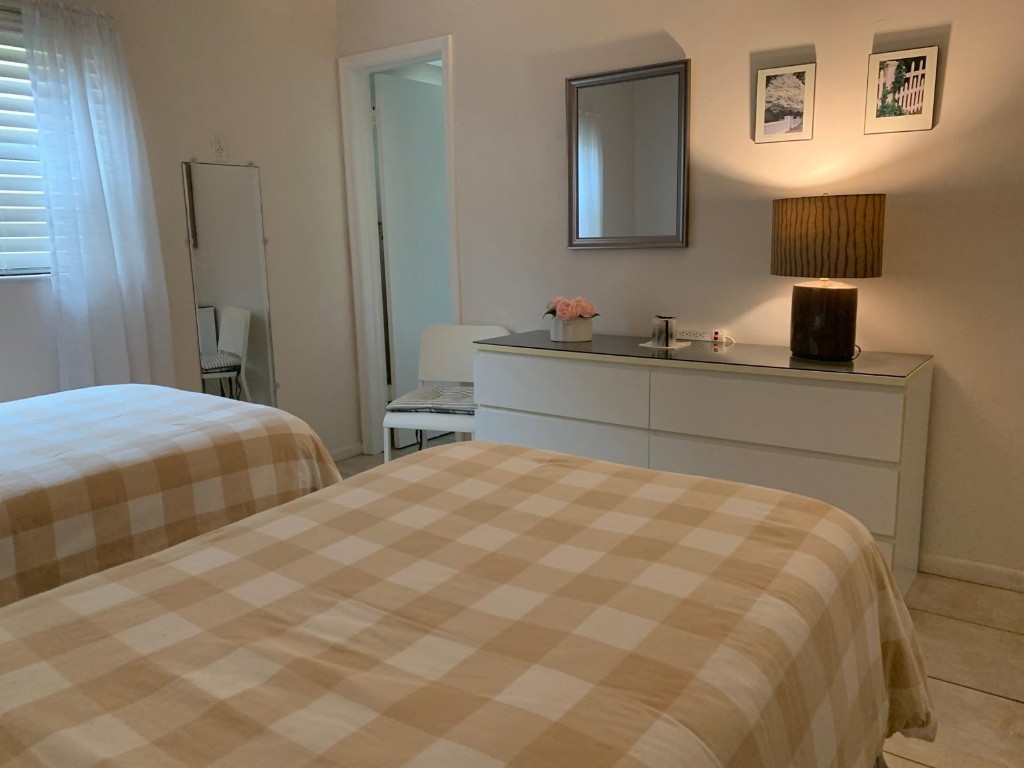 Mana Loa Condo - Residential Lease