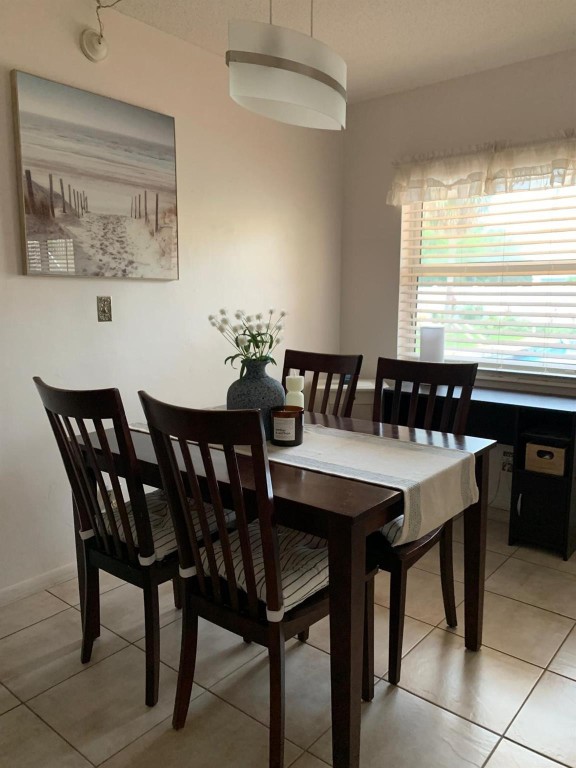 Mana Loa Condo - Residential Lease