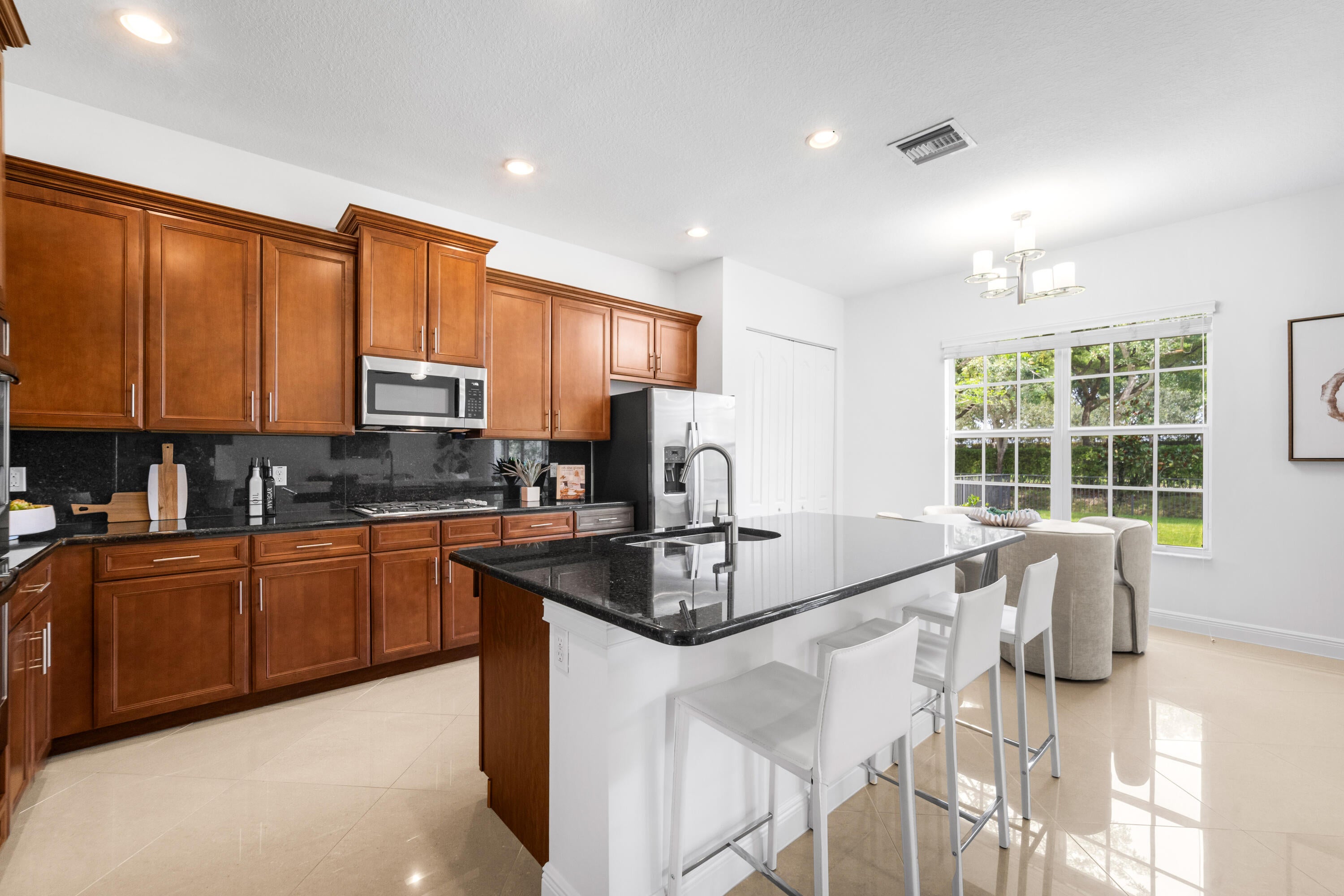 10111 EDGEWATER Court