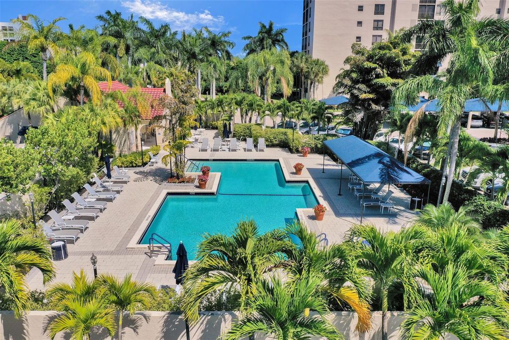 Photo of 7568 Regency Lake Drive #701, Boca Raton, FL 33433 (MLS # F10451020)