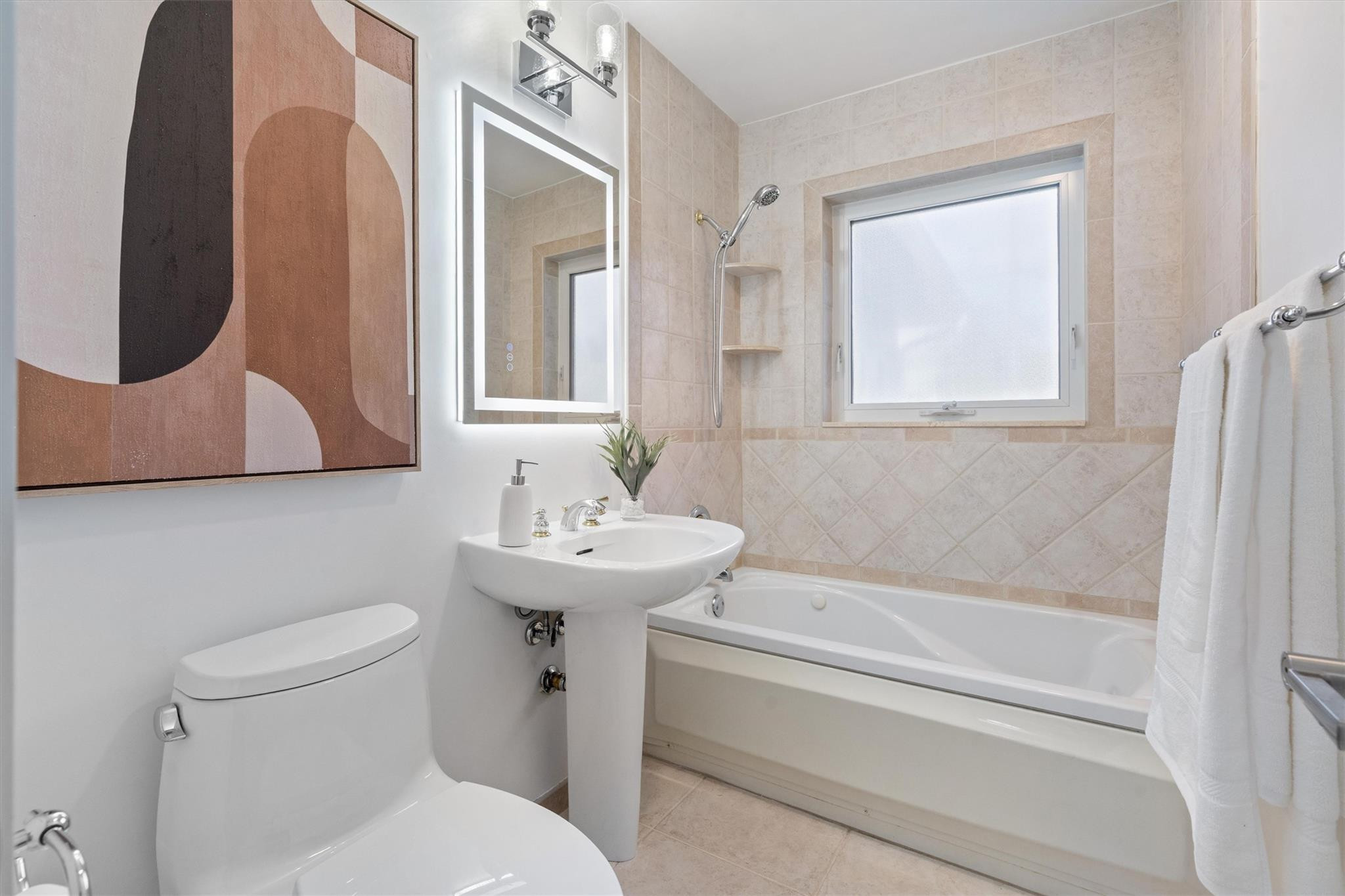 Bel-Air 32-10 B - Residential