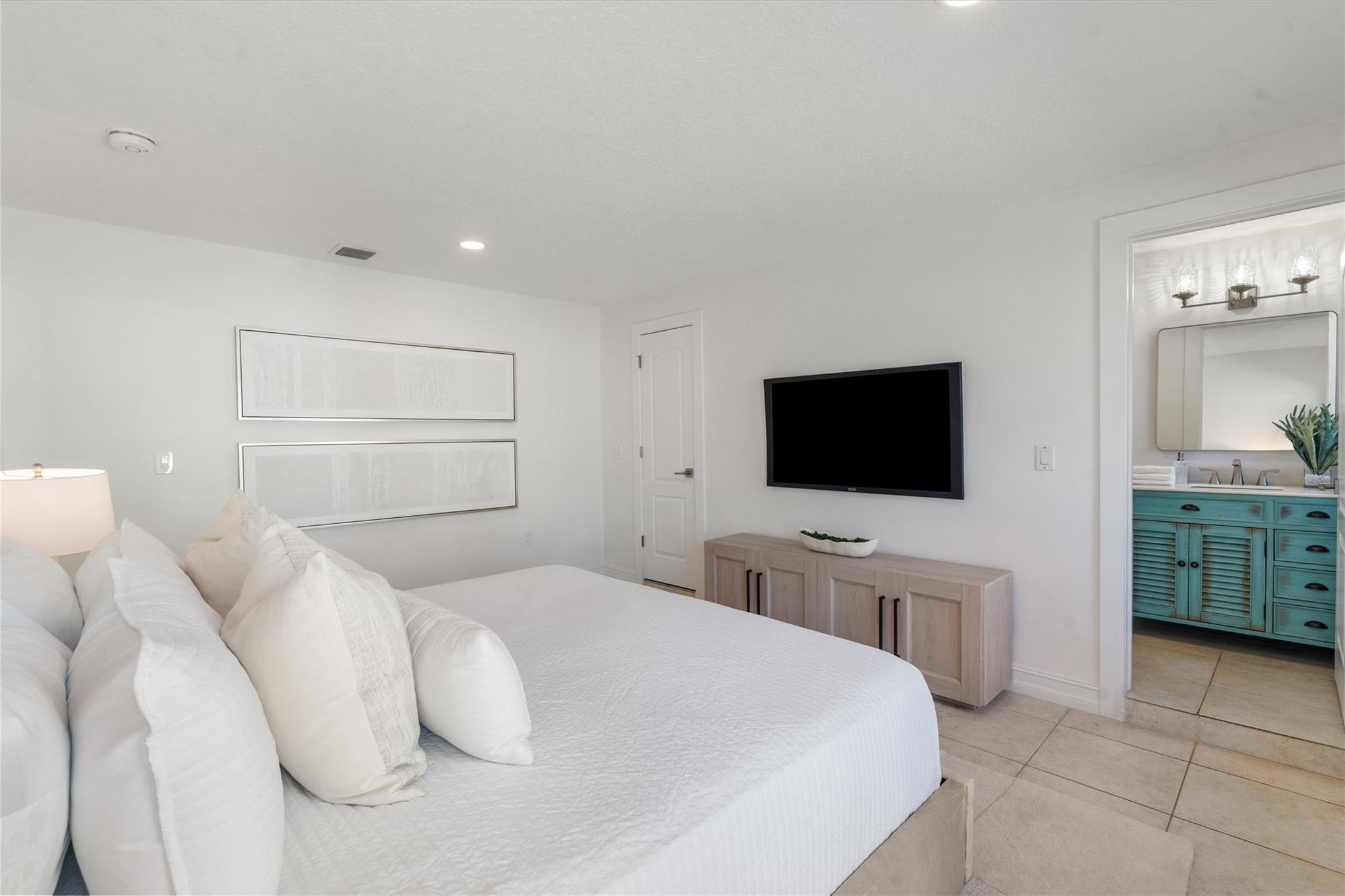 Bel-Air 32-10 B - Residential