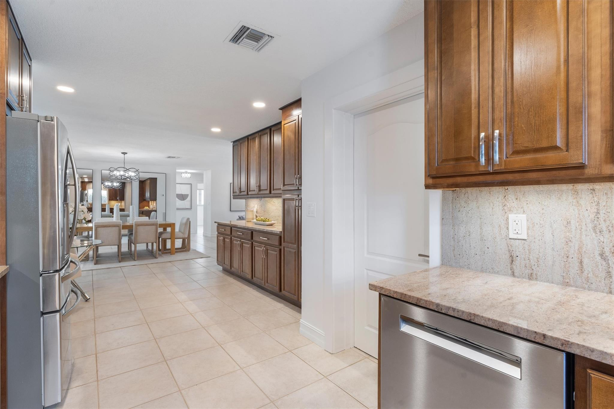 Bel-Air 32-10 B - Residential