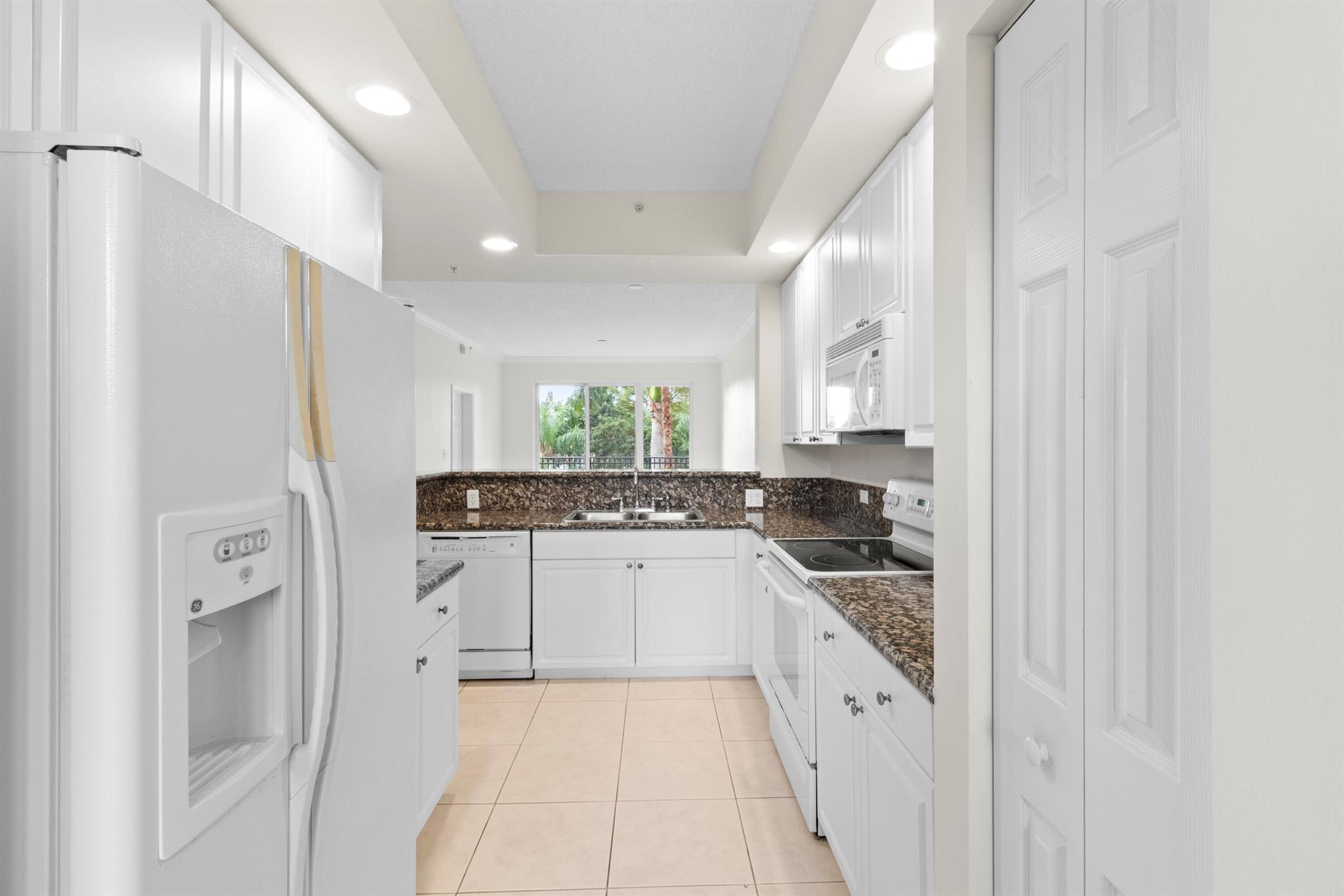 Boca Bayou - Residential Lease