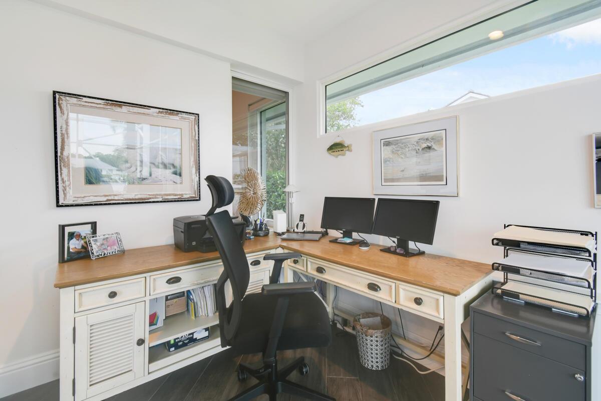 RIVER RIDGE (TEQUESTA) - Residential