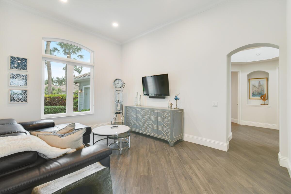 RIVER RIDGE (TEQUESTA) - Residential